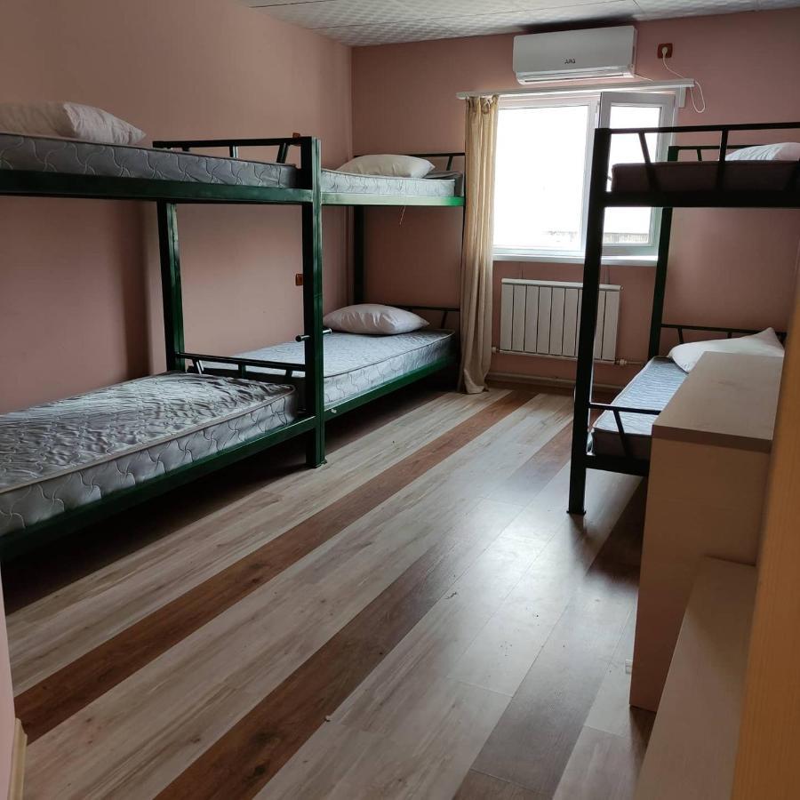 Hostel Mandarin Aqtau Esterno foto